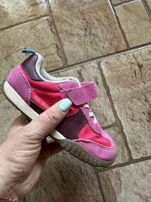 Обувки и дрехи на zara