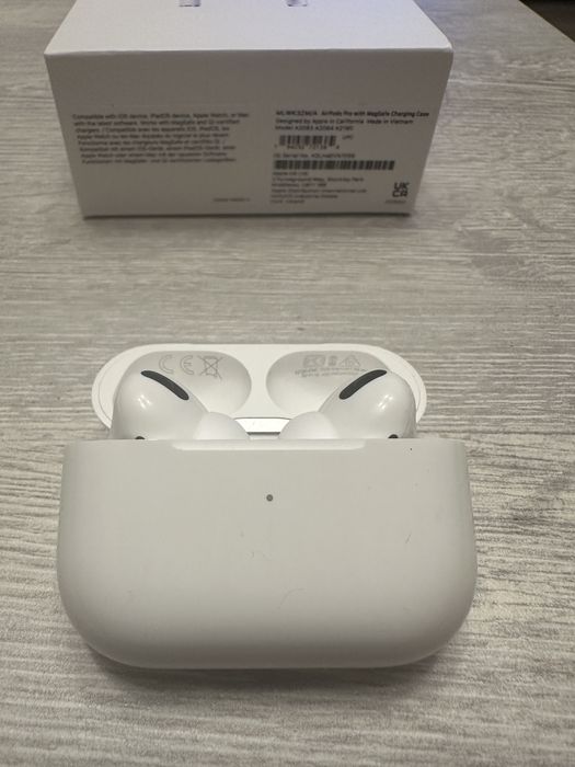AirPods Pro Generatia 1