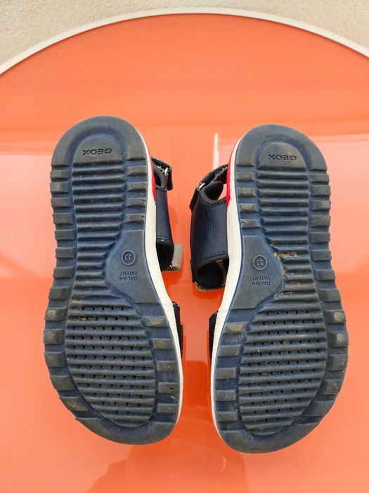 Детски сандали GEOX за момче номер 33. Много запазени.