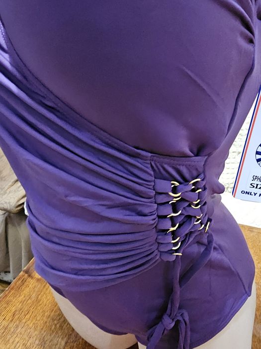 Новый женский купальник, 44 размер.