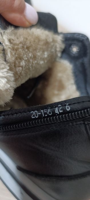 Ботинки зима42р новые