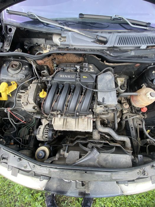Piese Renault MEGANE 1 an 2000 motor 1.6 16v.bara fata,capota faruri