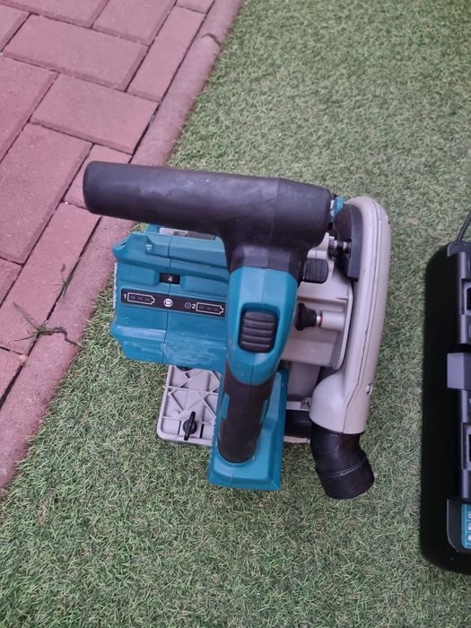 Fierăstrău circular makita dsp 601