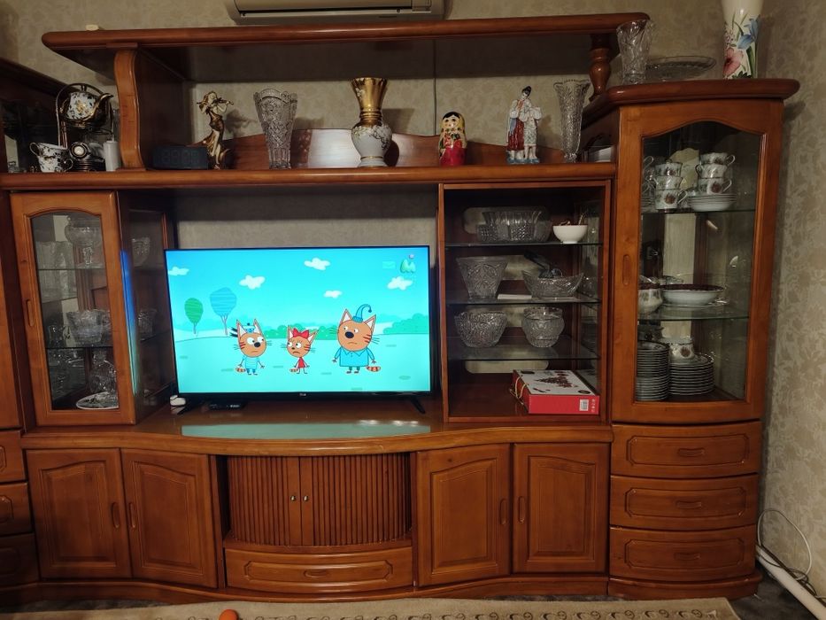 Продам стенку в зал