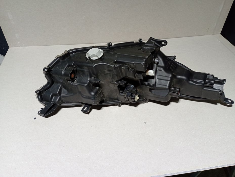 Far stânga full led Toyota Yaris 4 2018-2023