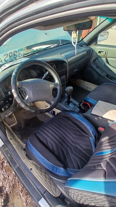 Машина камри 3л //