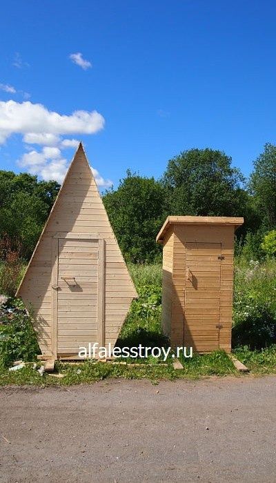 Новый туалет уличный деревянный