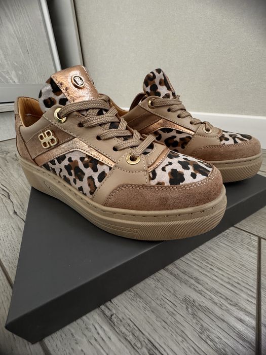 Продаю новые  кеды 36разм