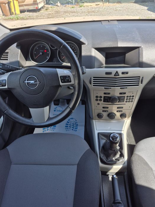 Opel Astra H Facelift 1.7 CDTI 125Cp - Bi-Xenon * Climatronic * Pilot.