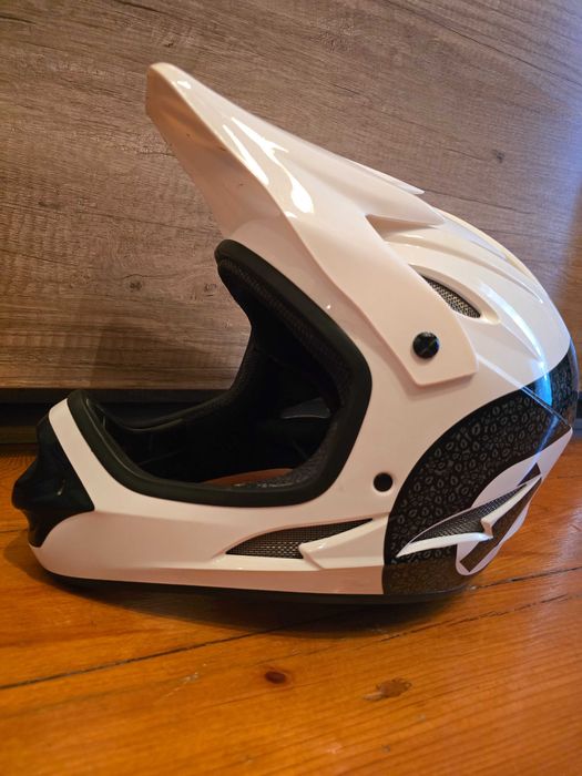 Продается моточерепаха и шлем