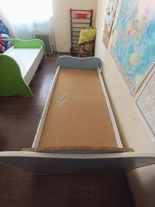 Kravat bolalar uchun.Kattalar ham bemalol sigʻadi.