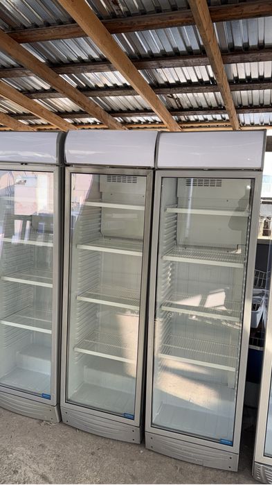 Витринный холодильник