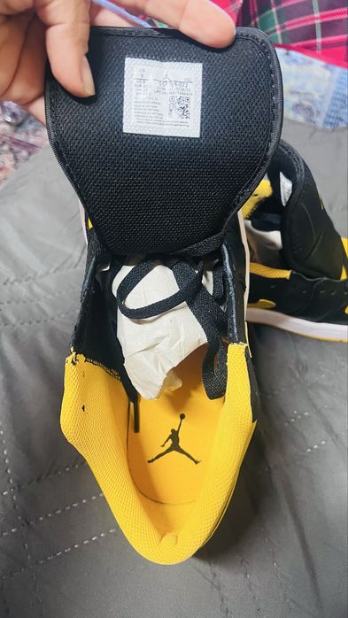 Nike Air Jordan 1 Low Жълт