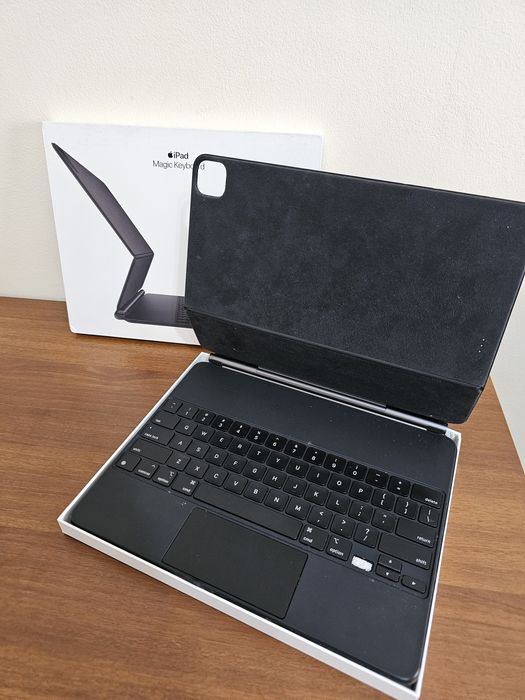Apple Magic Keyboard 12.9