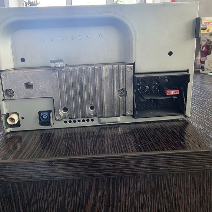 Штатная магнитола RNS-300