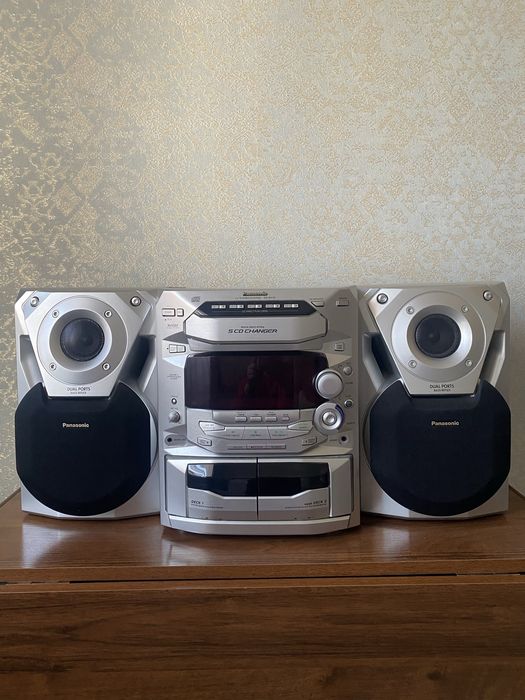 Музыкальный центр продам