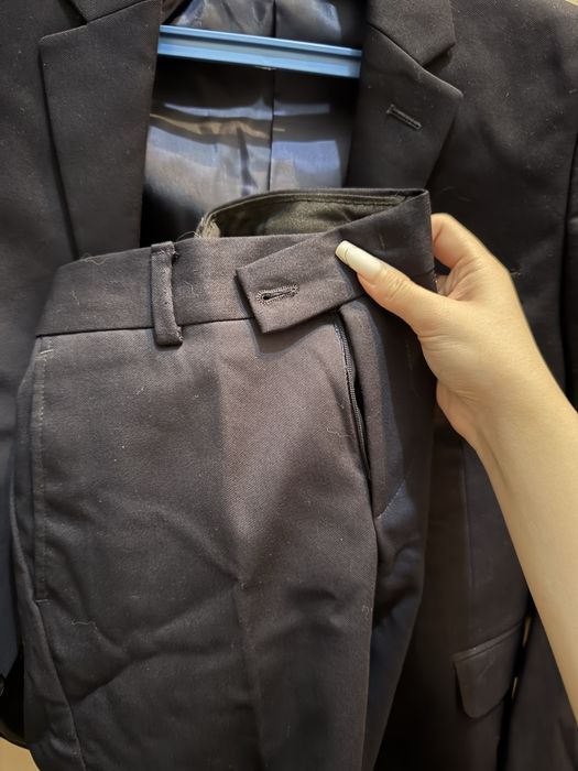 продам школьный костюм