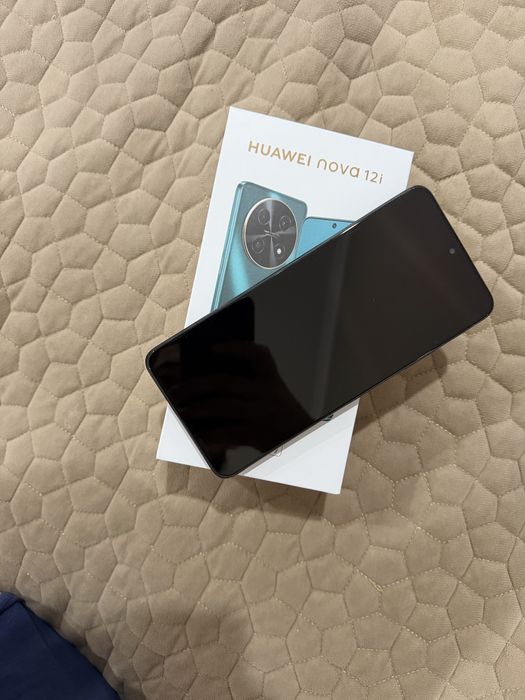 Huawei nova12i в хорошом состояние