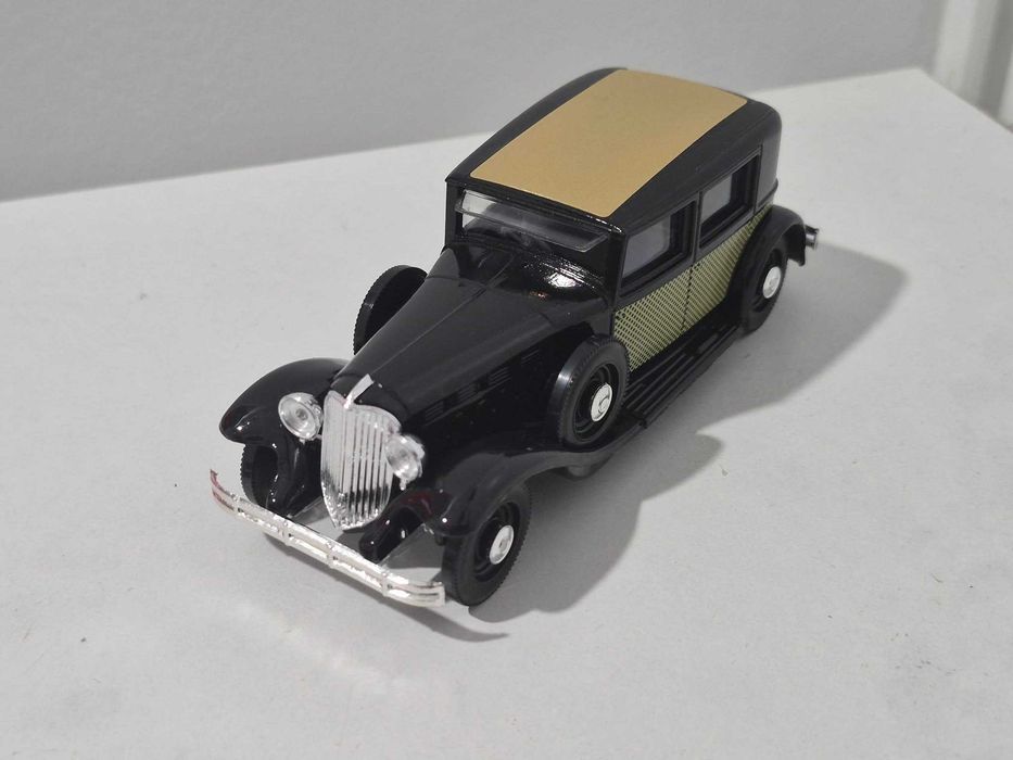 1/43 Renault Reinastella 1934 Solido