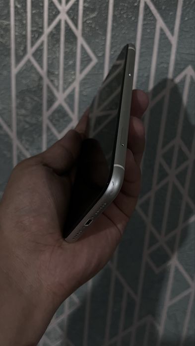 Iphone 11. 64gb 73%