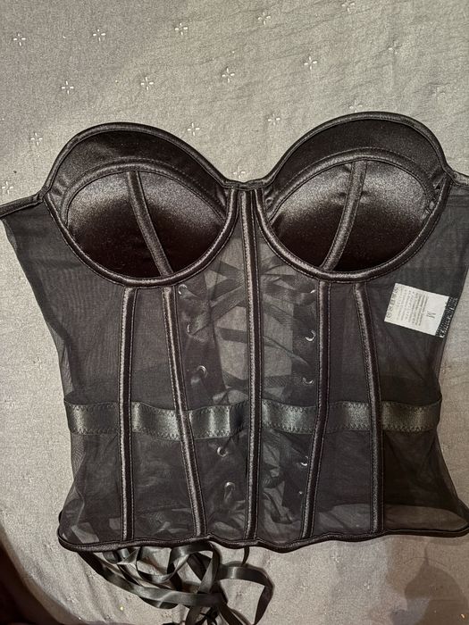 Черен корсет-бюстие