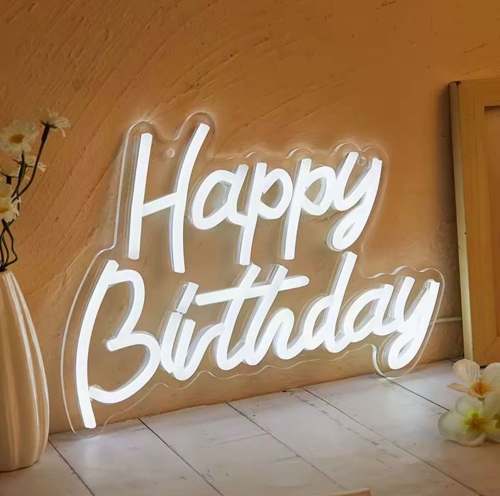 Semn luminos neon HAPPY BIRTHDAY, lumina calda 47x21cm