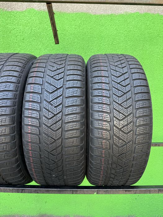 235/55/17 M+S PIRELLI SOTTOZERO3 DOT 2022 Profil 80%