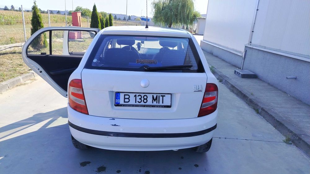 Skoda fabia1 an 2006 benzină