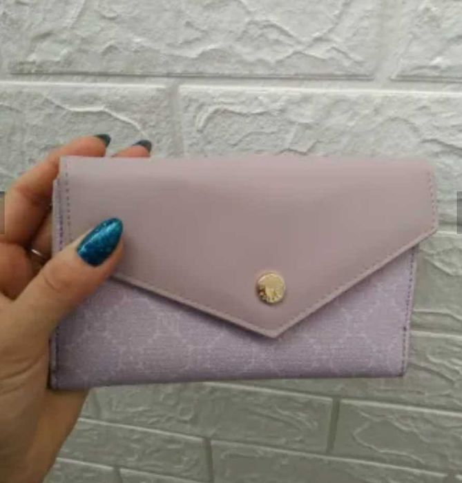 Дамски портмонета