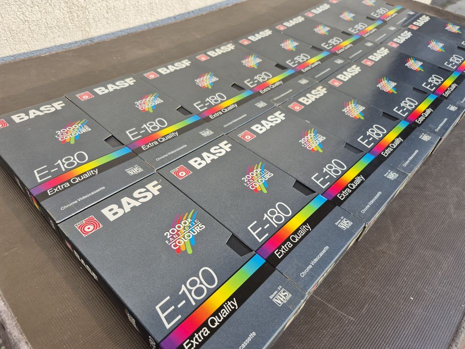Vand 16 casette video vhs marca Basf model de 180 minute cu filme