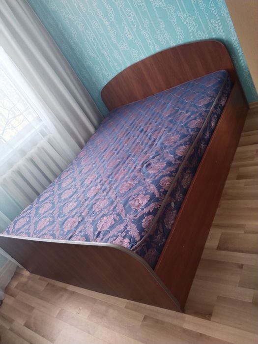 Продам кровать б/у