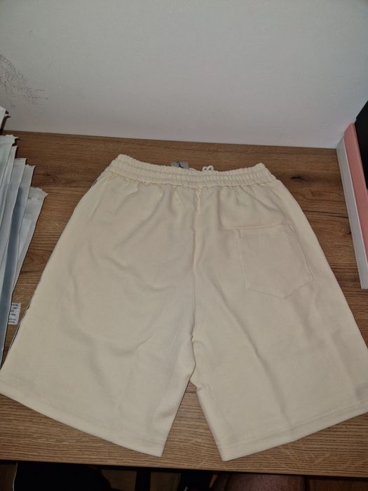 Pantalonii scurți Dior marimea S/M