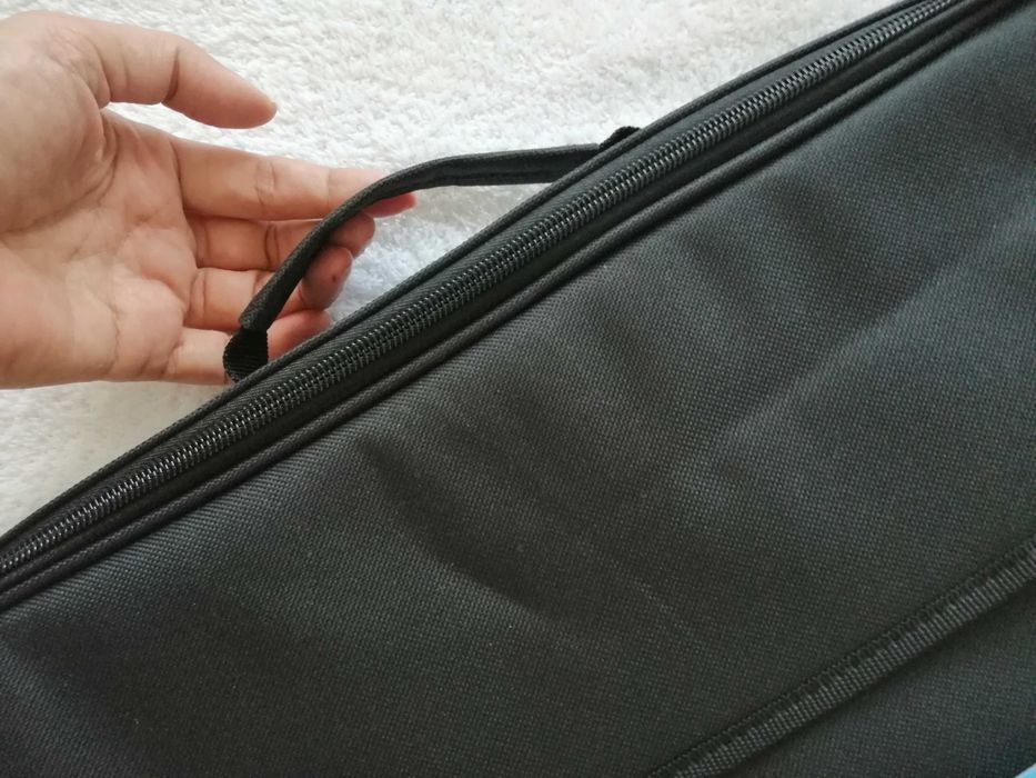 Нова чанта за лаптоп HAMA, 15.6"(40 cm), черен цвят.