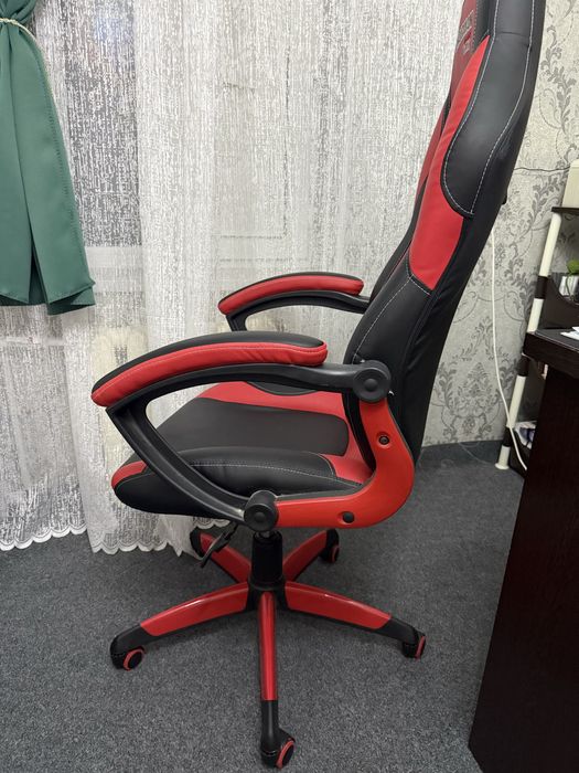 Игровое кресло б/у