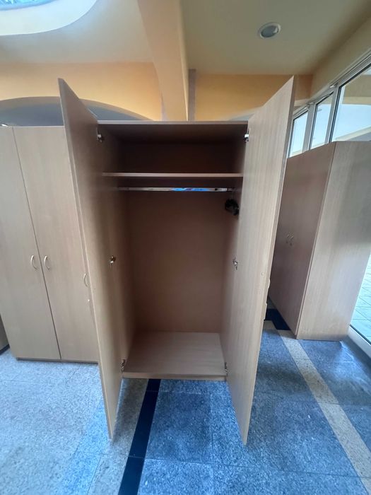 Гардероби и легла