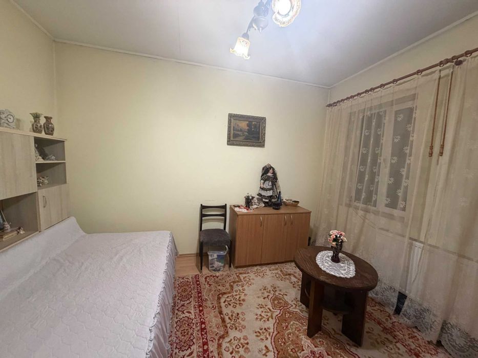 Casa Ultracentral de Inchiriat 3 camere / Curte Proprie