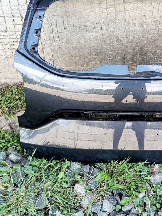 Haion și bară spate Dacia Duster