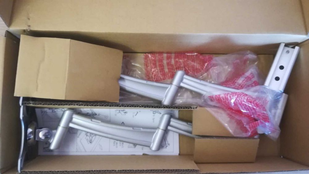 Двойна стойка за монитор