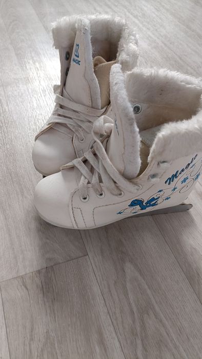 Продам детские коньки, размер 28
