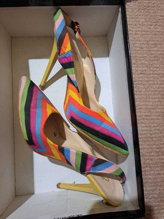 Дамски обувки на ток