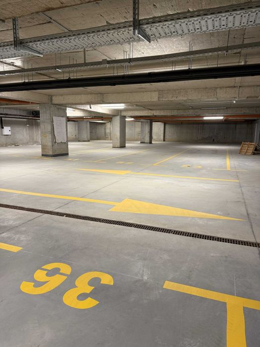 Паркомясто под наем в София Тех Парк - Sofiа Tech Park Склад под наем