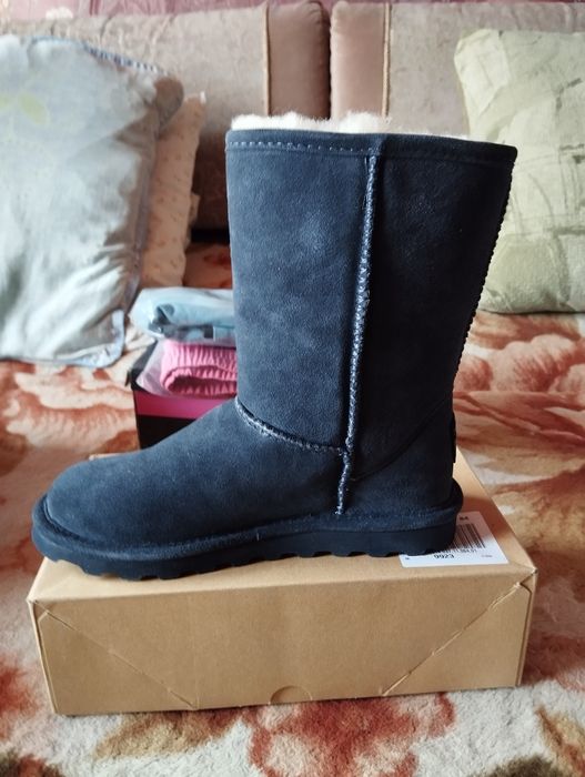 Продам уги темно синии