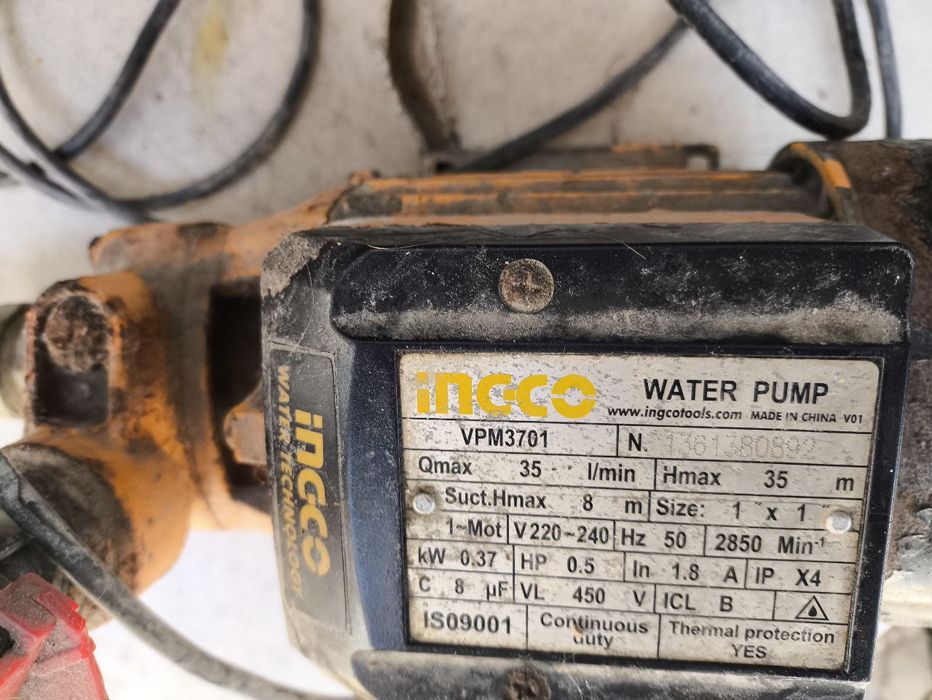 Водяной насос  в рабочем состоянии