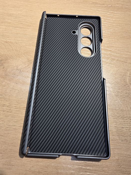 Продам чехол z fold 7