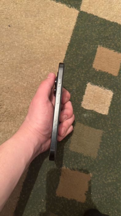 Iphone 16 pro чёрный цвет