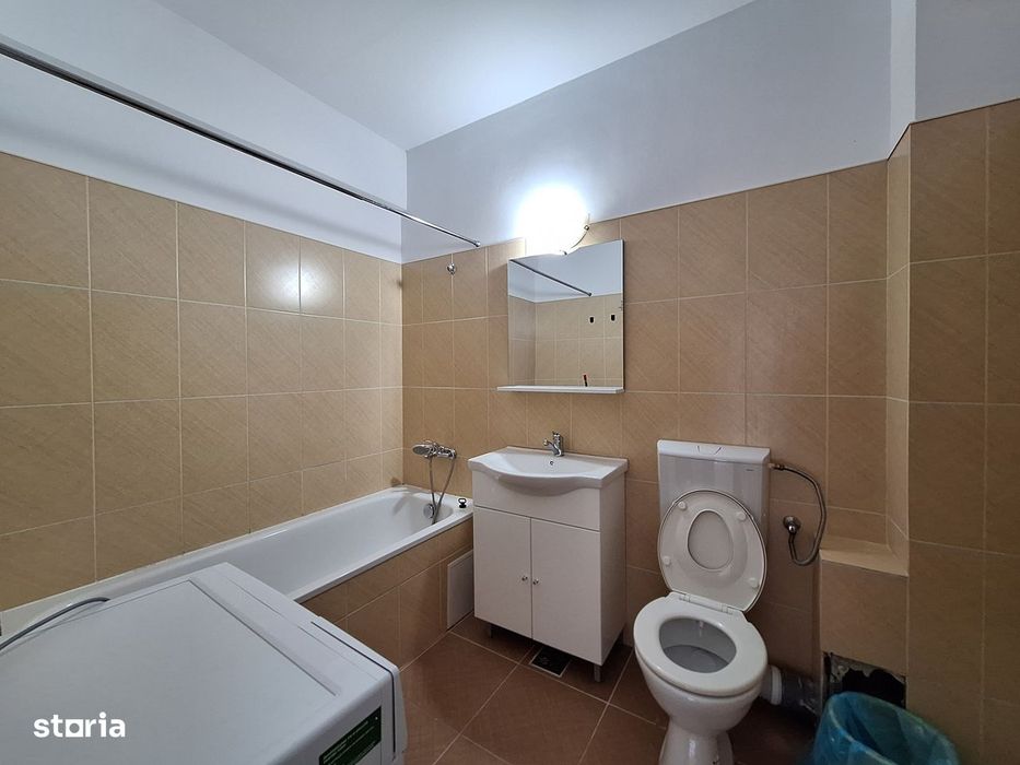 Apartament cu o camera, balcon, zona Florilor
