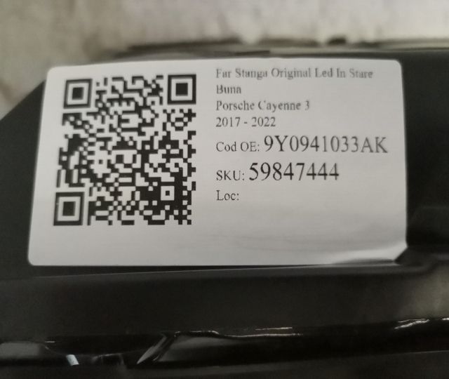 Ляв фар / Lqv far Оригинален Led В добро състояние Порше / Porsche Cay