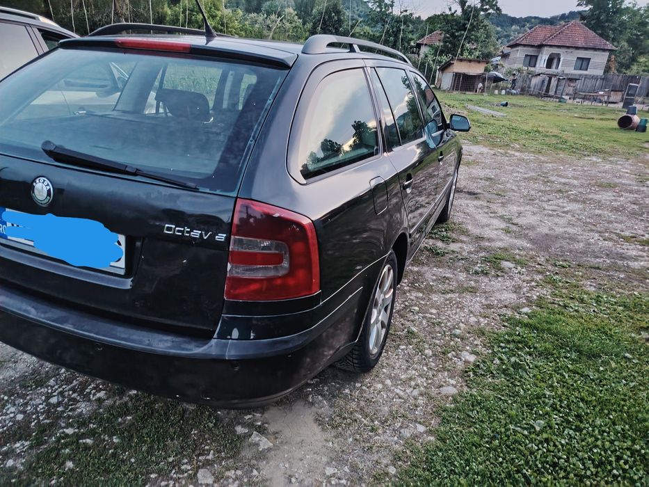 Vând SKODA Octavia 2