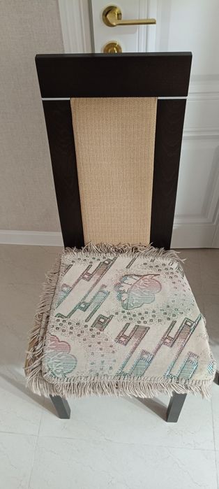 Продам стол с стулья состояние хороший