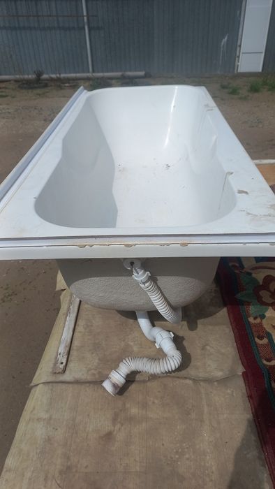 Пррдам акриловую ванну бу